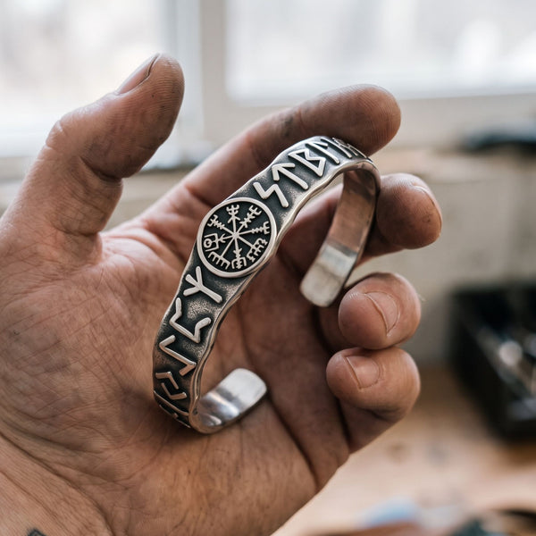 WAYFINDER CUFF - STAINLESS STEEL
